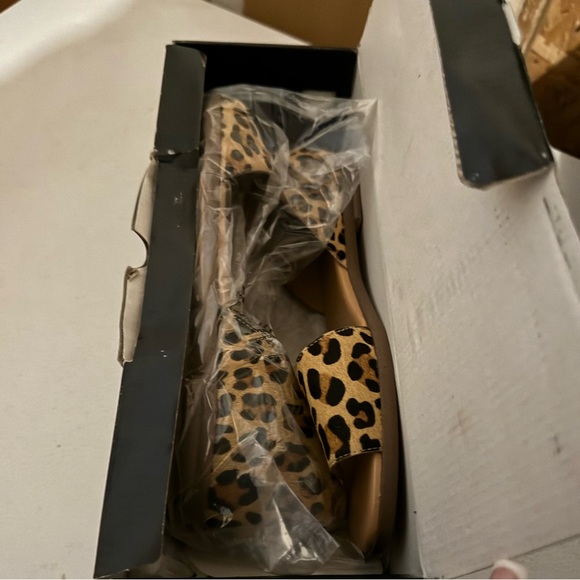 JCrew sandals - Picture 3 of 6